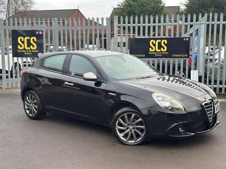 Alfa Romeo Giulietta 1.6 JTDM-2 Collezione Euro 5 (s/s) 5dr Alfa Romeo Giulietta 1.6 JTDM-2 Collezione Euro 5 (s/s) 5dr