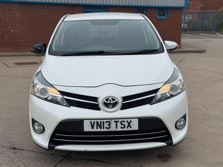 Toyota Verso 2.0 D-4D Icon Euro 5 5dr
