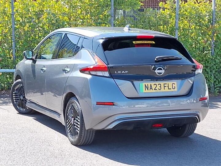 Nissan Leaf 39kWh N-Connecta Auto 5dr