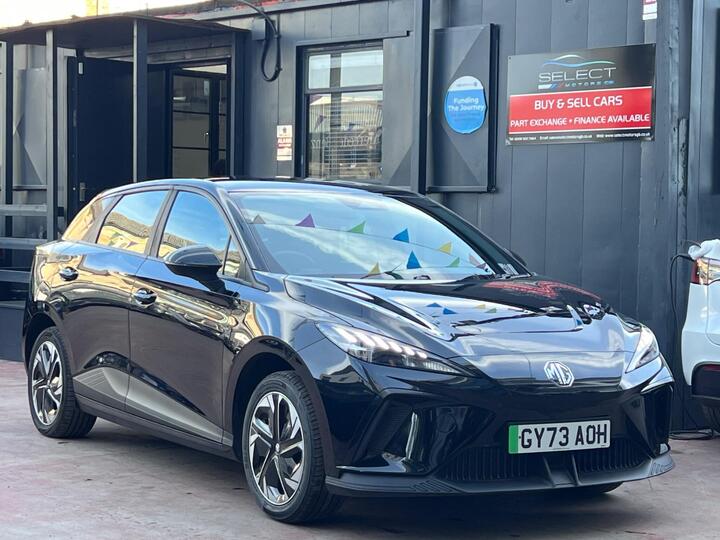MG MG4 64kWh SE Long Range Auto 5dr
