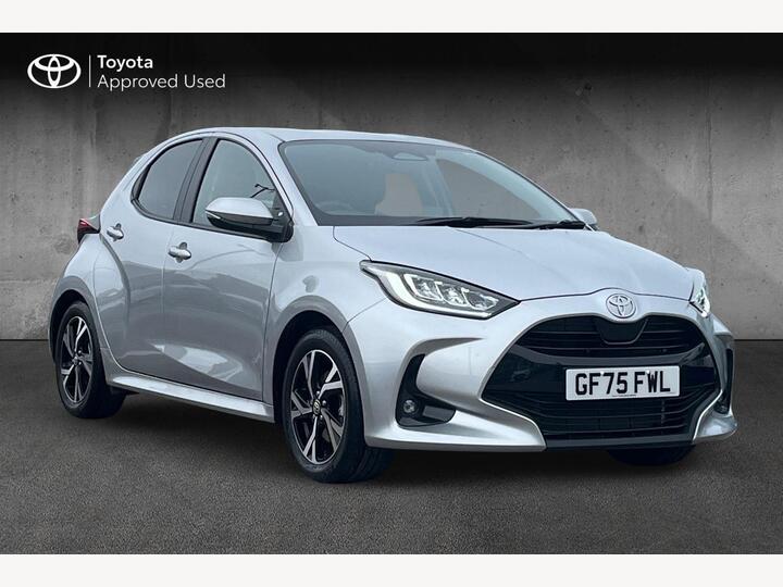 Toyota Yaris 1.5 VVT-h Design E-CVT Euro 6 (s/s) 5dr
