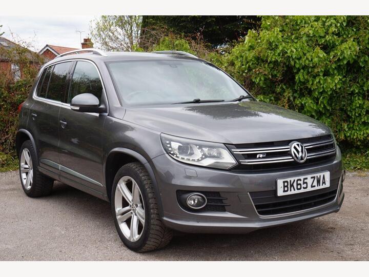Volkswagen TIGUAN 2.0 TDI BlueMotion Tech R-Line 4WD Euro 6 (s/s) 5dr Volkswagen TIGUAN 2.0 TDI BlueMotion Tech R-Line 4WD Euro 6 (s/s) 5dr