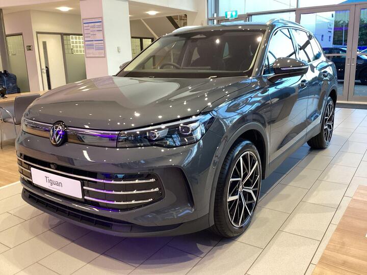 Volkswagen Tiguan 1.5 ETSI MHEV Elegance DSG Euro 6 (s/s) 5dr