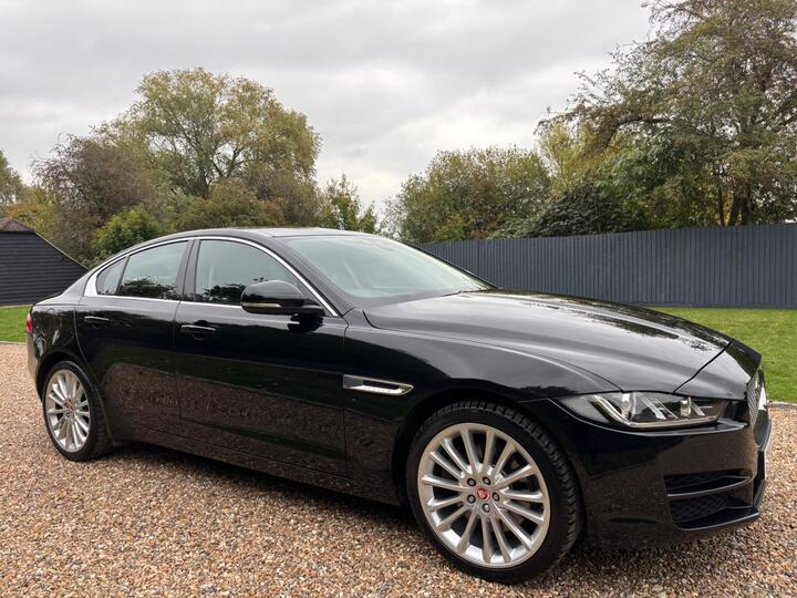 Jaguar XE 2.0d Portfolio Auto AWD Euro 6 (s/s) 4dr