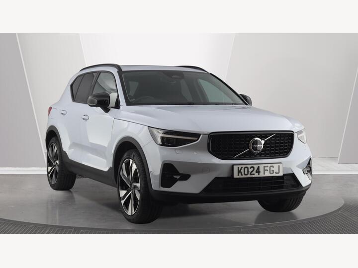 Volvo XC40 2.0 B4 MHEV Ultra Dark DCT Auto Euro 6 (s/s) 5dr