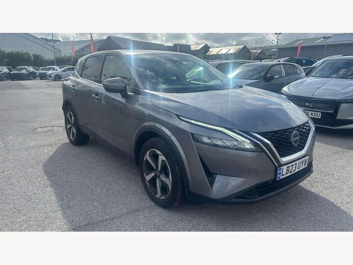Nissan Qashqai Hatchback 1.3 DiG-T MH N-Connecta 5dr