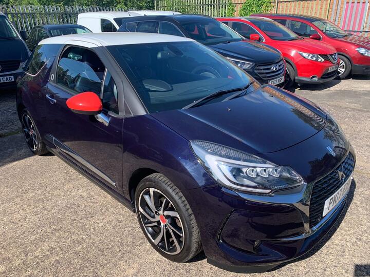 DS AUTOMOBILES DS 3 1.2 PureTech Ines De La Fressange Euro 6 (s/s) 3dr DS AUTOMOBILES DS 3 1.2 PureTech Ines De La Fressange Euro 6 (s/s) 3dr