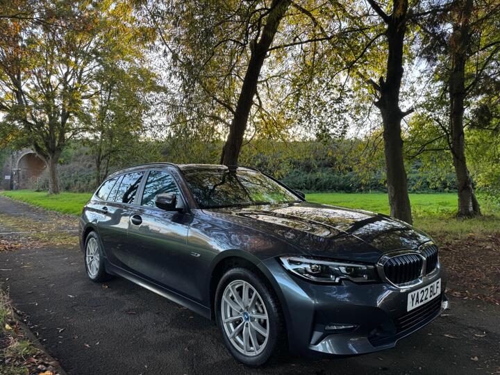 BMW 3 Series 2.0 330e 12kWh SE Pro Touring Auto XDrive Euro 6 (s/s) 5dr