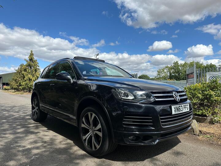 Volkswagen Touareg 3.0 TDI V6 BlueMotion Tech R-Line Tiptronic 4WD Euro 5 (s/s) 5dr