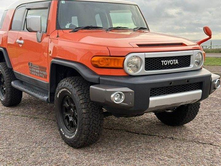 Toyota FJ CRUISER 4.0  V6 4WD 5DR AUTO OFF ROAD PACK