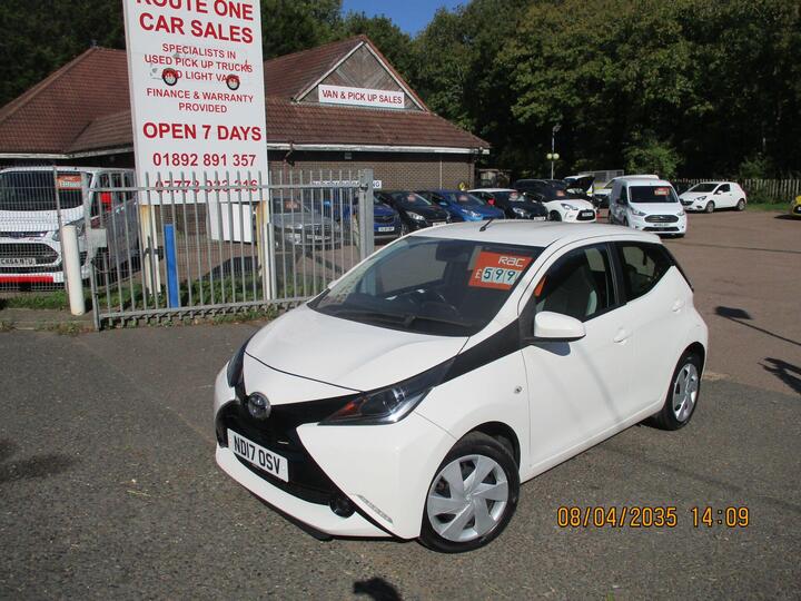 Toyota AYGO 1.0 VVT-i X-play Euro 6 5dr