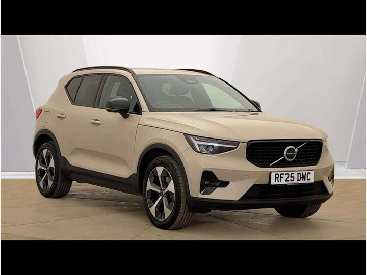 Volvo XC40 2.0 B4 MHEV Plus Dark DCT Auto Euro 6 (s/s) 5dr