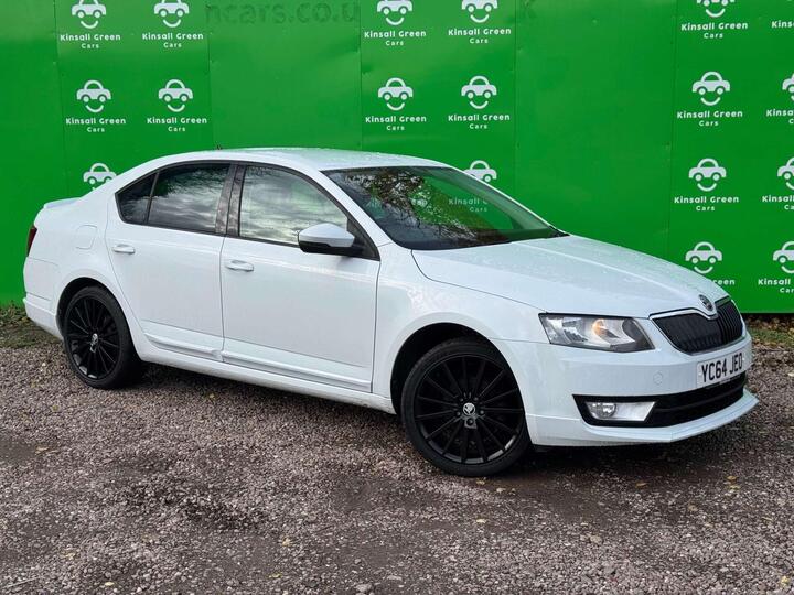 Skoda OCTAVIA 1.6 TDI Black Edition Euro 5 (s/s) 5dr Skoda OCTAVIA 1.6 TDI Black Edition Euro 5 (s/s) 5dr