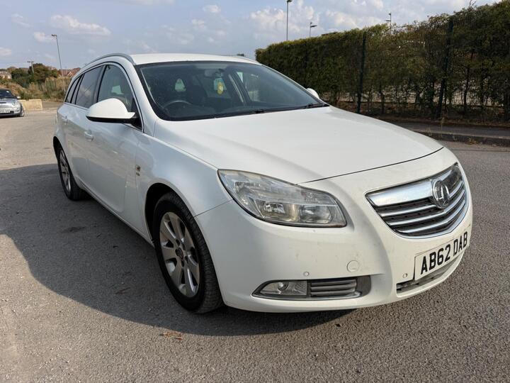 Vauxhall Insignia 2.0 CDTi SRi Nav Sports Tourer Auto Euro 5 5dr