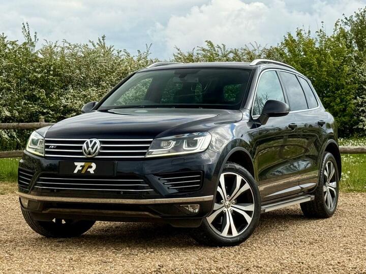 Volkswagen TOUAREG 3.0 TDI V6 BlueMotion Tech R-Line Tiptronic 4WD Euro 6 (s/s) 5dr Volkswagen TOUAREG 3.0 TDI V6 BlueMotion Tech R-Line Tiptronic 4WD Euro 6 (s/s) 5dr