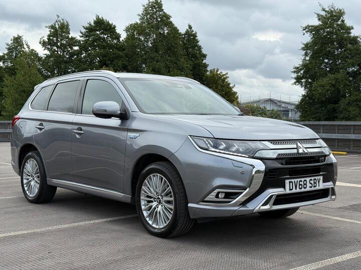 Mitsubishi Outlander 2.4h TwinMotor 13.8kWh 4hs CVT 4WD Euro 6 (s/s) 5dr