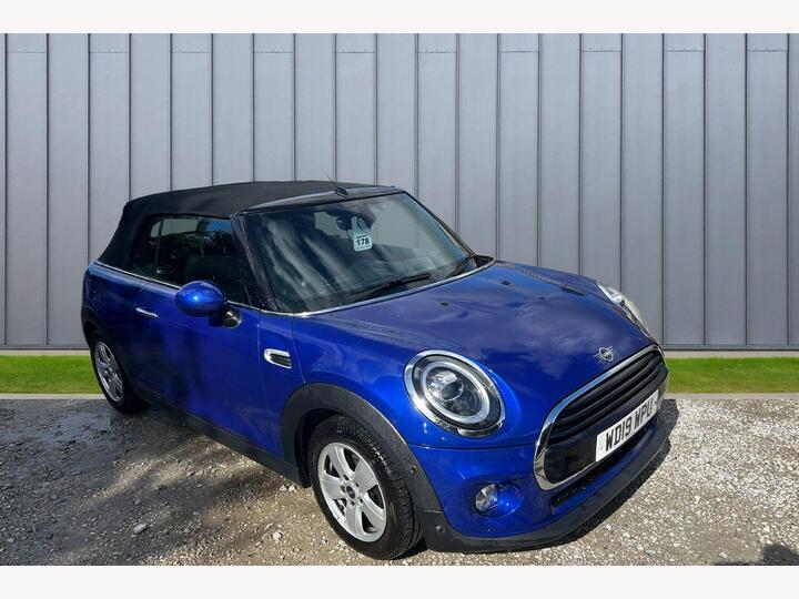 MINI Convertible 1.5 Cooper Classic Euro 6 (s/s) 2dr