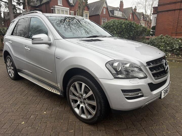 Mercedes-Benz M CLASS 3.0 ML350 CDI V6 BlueEfficiency Grand Edition G-Tronic 4WD Euro 5 5dr