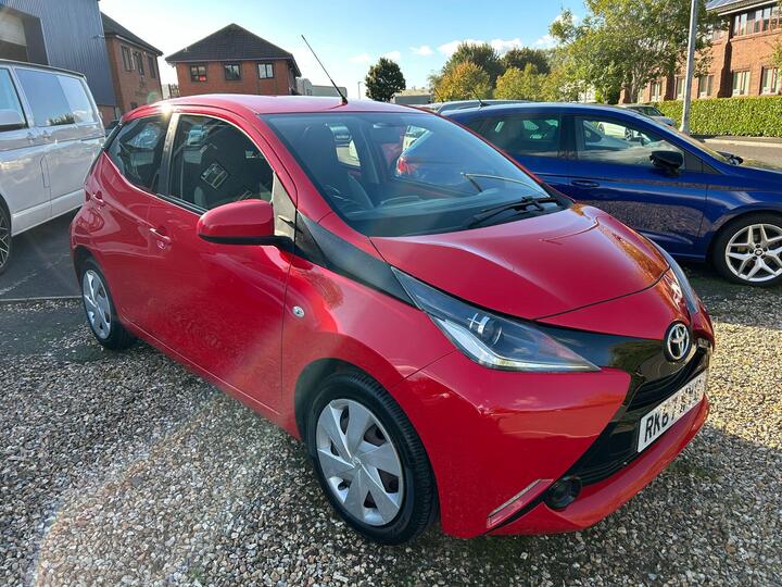 Toyota AYGO 1.0 VVT-i X-play Euro 6 5dr