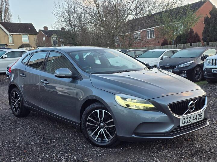 Volvo V40 2.0 D2 Momentum Nav Plus Euro 6 (s/s) 5dr