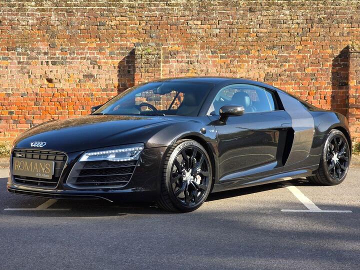 Audi R8 5.2 FSI V10 Plus S Tronic Quattro Euro 5 2dr