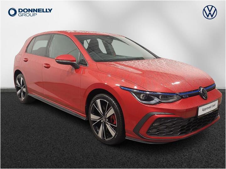 Volkswagen Golf 1.4 TSI 13kWh GTE DSG Euro 6 (s/s) 5dr Volkswagen Golf 1.4 TSI 13kWh GTE DSG Euro 6 (s/s) 5dr