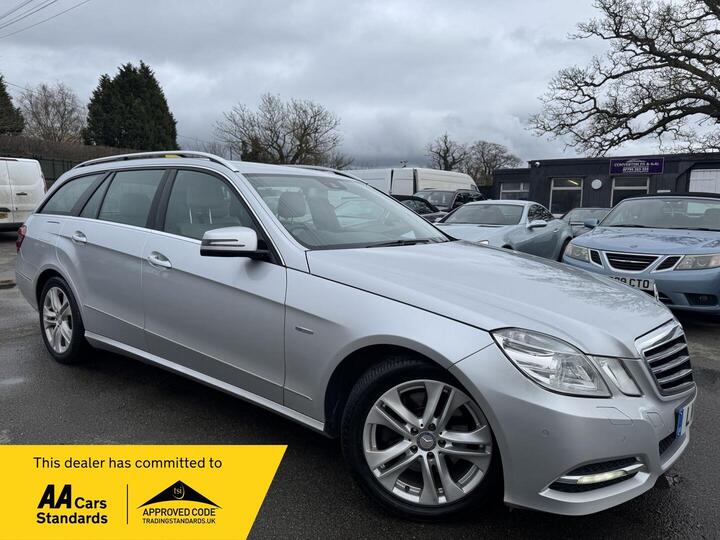 Mercedes-Benz E Class 3.0 E350 CDI V6 BlueEfficiency Avantgarde G-Tronic Euro 5 5dr Mercedes-Benz E Class 3.0 E350 CDI V6 BlueEfficiency Avantgarde G-Tronic Euro 5 5dr