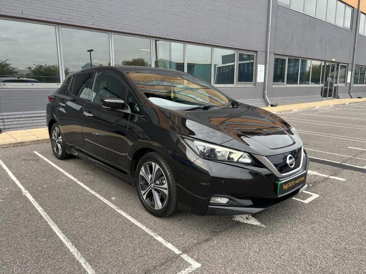 Nissan Leaf 40kWh N-Connecta Auto 5dr
