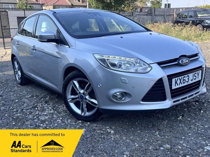 Ford Focus 1.6T EcoBoost Titanium X Euro 5 (s/s) 5dr