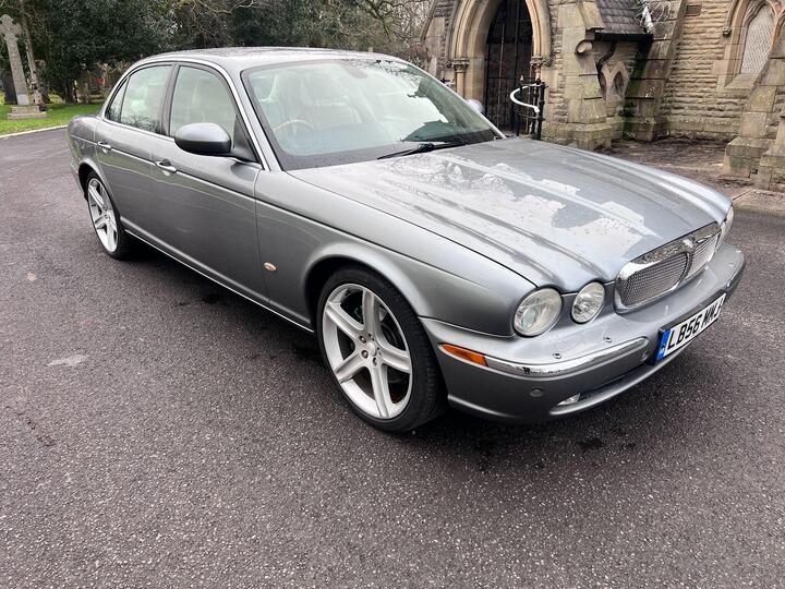 Jaguar XJ 3.0 XJ6 Sovereign 4dr