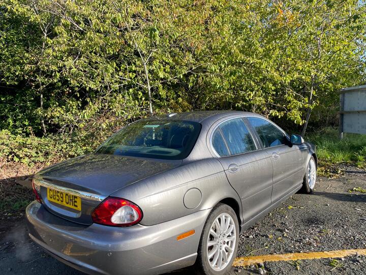 Jaguar X-Type 2.0D SE 4dr Jaguar X-Type 2.0D SE 4dr