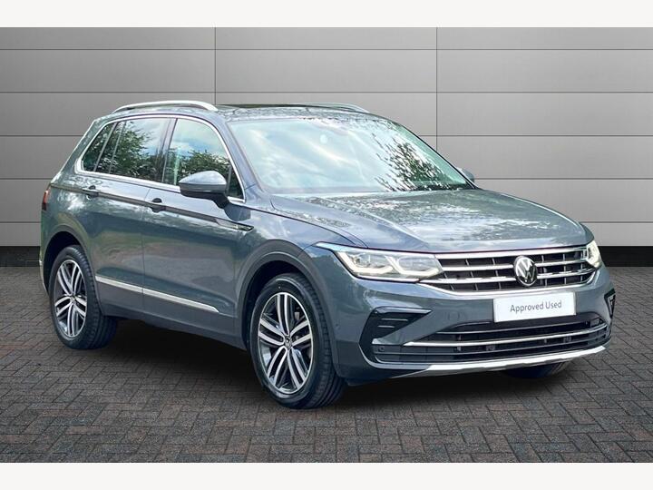 Volkswagen Tiguan 1.5 TSI Elegance DSG Euro 6 (s/s) 5dr Volkswagen Tiguan 1.5 TSI Elegance DSG Euro 6 (s/s) 5dr