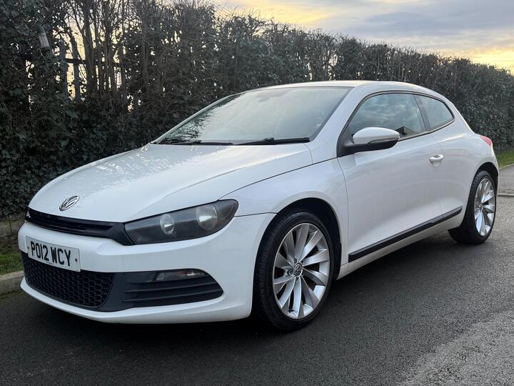 Volkswagen Scirocco 2.0 TDI BlueMotion Tech Euro 5 (s/s) 3dr