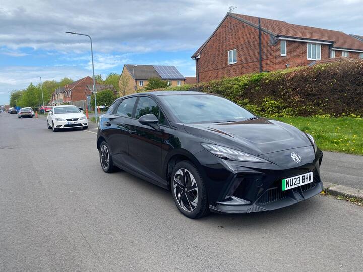 MG MG4 51kWh SE Auto 5dr