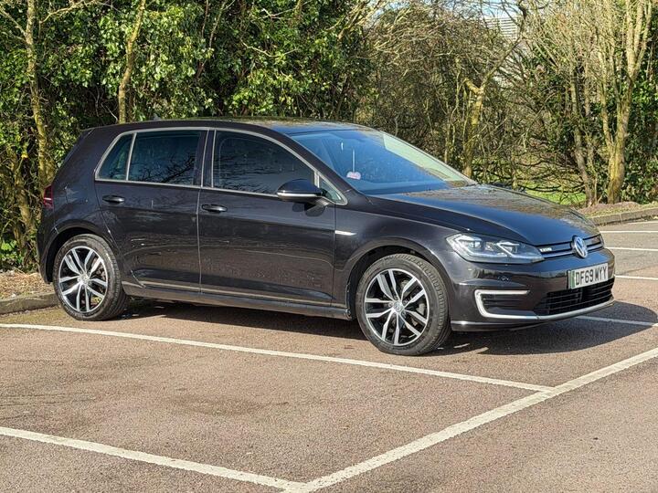 Volkswagen E-Golf 35.8kWh E-Golf Auto 5dr