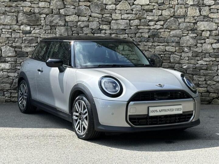 MINI Hatch 1.5C Classic Steptronic Euro 6 (s/s) 3dr