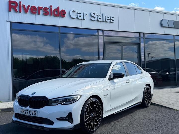 BMW 3 Series 2.0 330e 12kWh SE Pro Auto Euro 6 (s/s) 4dr