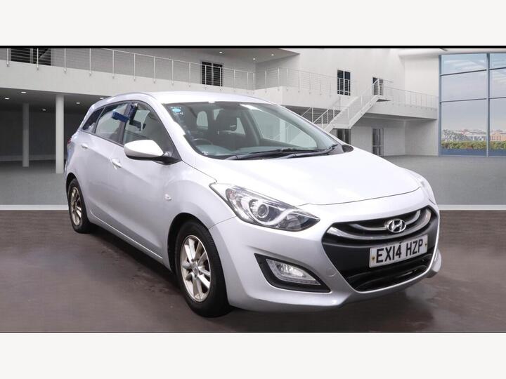 Hyundai I30 1.6 CRDi Blue Drive Active Tourer Euro 5 (s/s) 5dr Hyundai I30 1.6 CRDi Blue Drive Active Tourer Euro 5 (s/s) 5dr