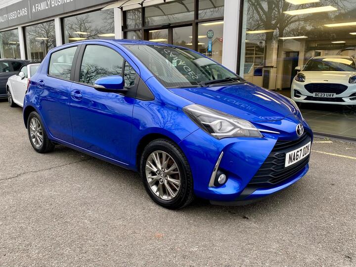 Toyota Yaris 1.5 VVT-i Icon Tech Euro 6 5dr Toyota Yaris 1.5 VVT-i Icon Tech Euro 6 5dr