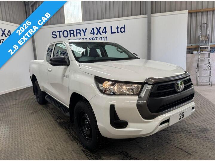Toyota HI-LUX 2.4 D-4D Active Extra Cab Pickup 4WD Euro 6 (s/s) 4dr