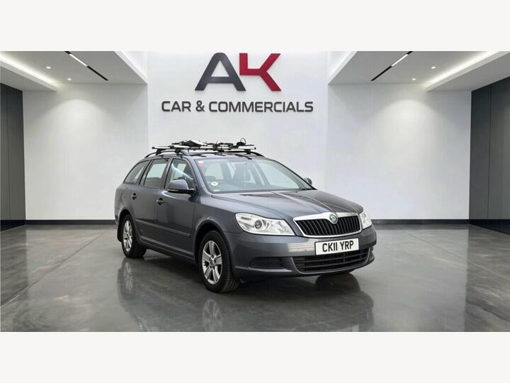 Skoda OCTAVIA 1.6 MPI SE Euro 5 5dr Skoda OCTAVIA 1.6 MPI SE Euro 5 5dr