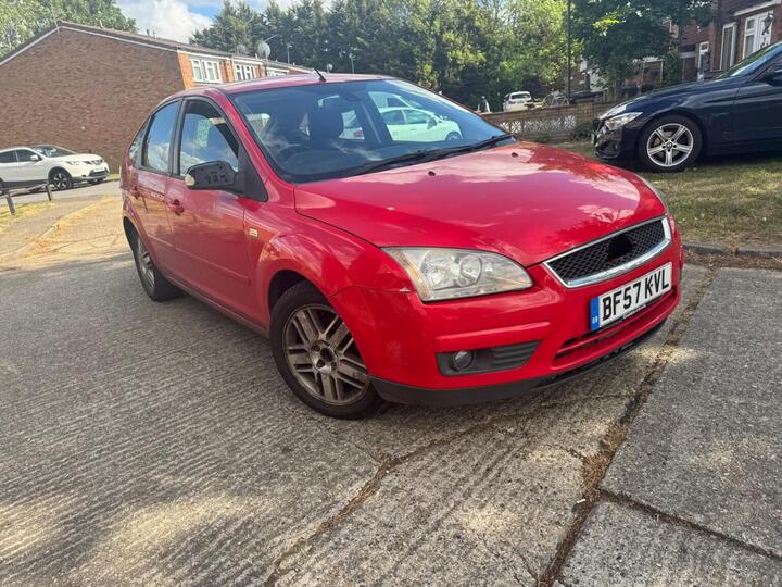 Ford FOCUS 1.6 Ghia 5dr