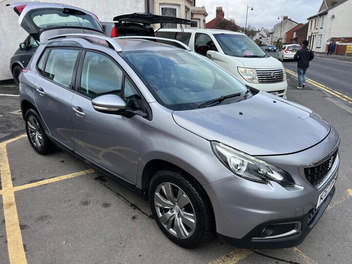 Peugeot 2008 1.2 PureTech Active ETG Euro 6 (s/s) 5dr Peugeot 2008 1.2 PureTech Active ETG Euro 6 (s/s) 5dr