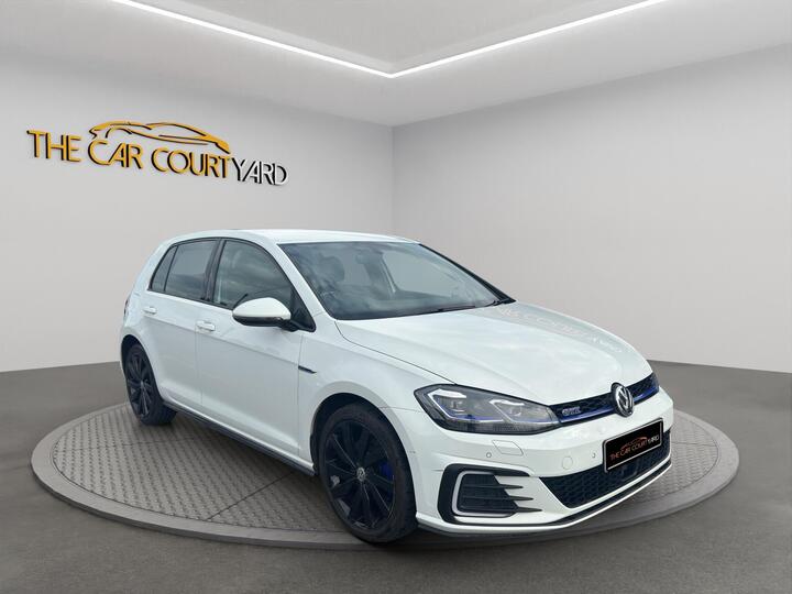Volkswagen Golf 1.4 TSI 8.7kWh GTE Advance DSG Euro 6 (s/s) 5dr