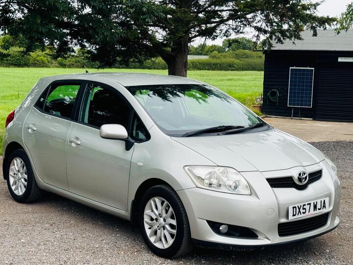 Toyota Auris 1.6 VVT-i TR 5dr