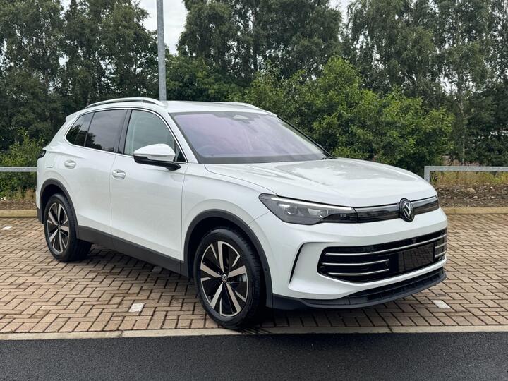 Volkswagen Tiguan 1.5 ETSI MHEV Elegance DSG Euro 6 (s/s) 5dr
