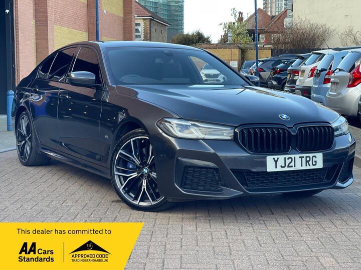 BMW 5 Series 3.0 530d MHT M Sport Steptronic XDrive Euro 6 (s/s) 4dr BMW 5 Series 3.0 530d MHT M Sport Steptronic XDrive Euro 6 (s/s) 4dr