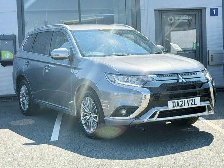 Mitsubishi Outlander 2.4h TwinMotor 13.8kWh Dynamic CVT 4WD Euro 6 (s/s) 5dr
