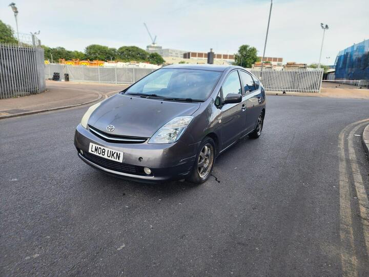 Toyota Prius 1.5 T4 CVT 5dr Toyota Prius 1.5 T4 CVT 5dr