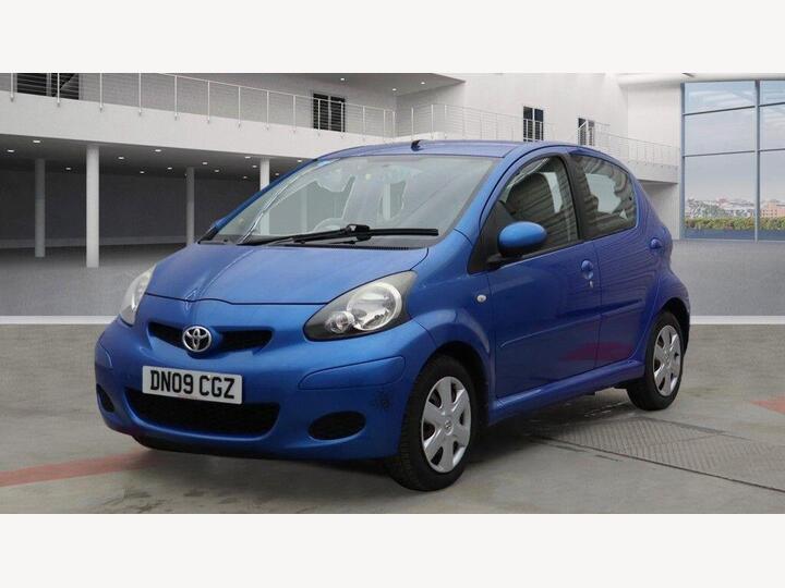 Toyota AYGO 1.0 VVT-i Blue Euro 4 5dr Toyota AYGO 1.0 VVT-i Blue Euro 4 5dr